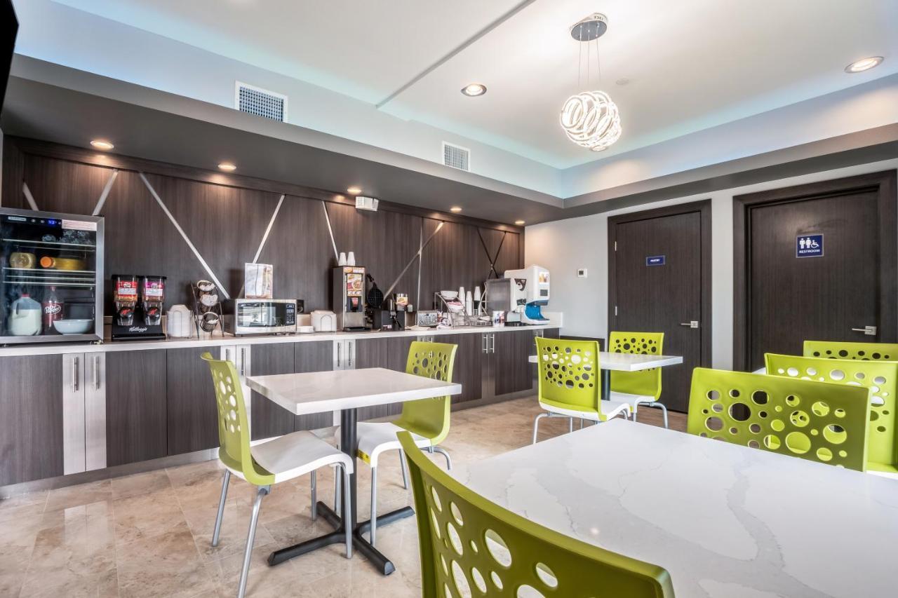 Scottish Inn Кейті Екстер'єр фото
